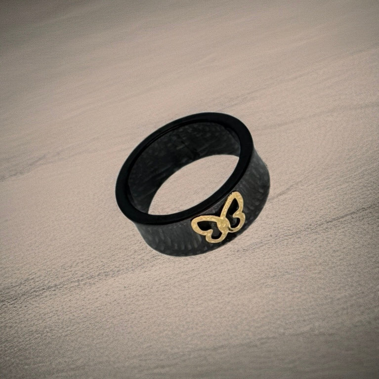 Black Resin Ring with 18K gold motif